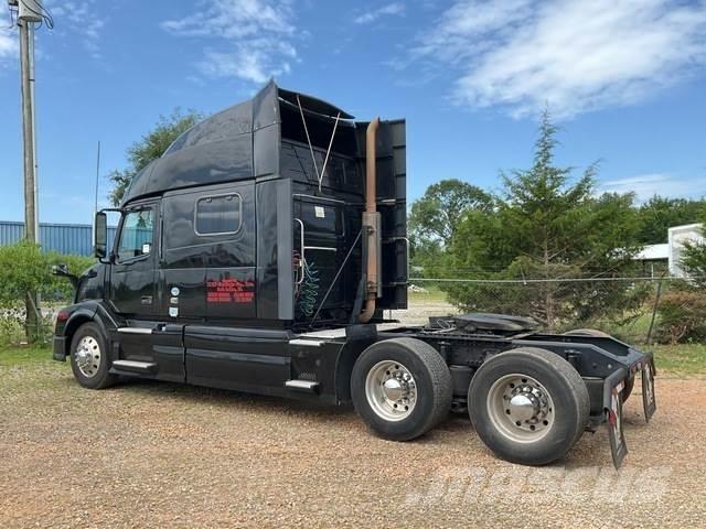 Volvo VNL Trækkere