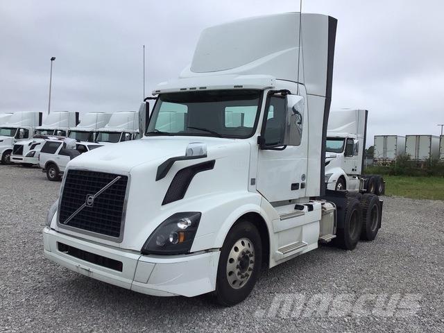 Volvo VNL Trækkere