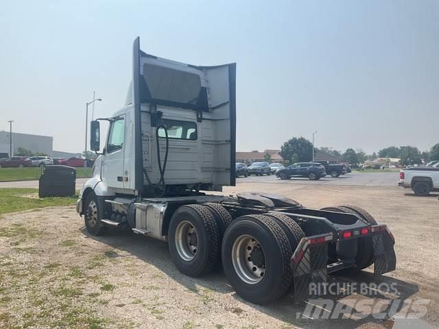 Volvo VNL 300 Trækkere