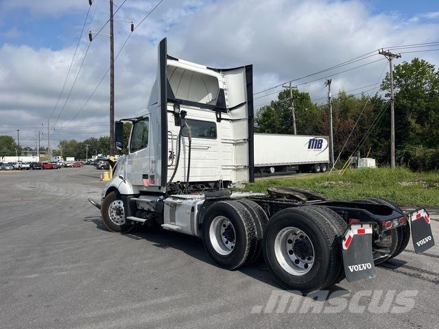 Volvo VNL 300 Trækkere