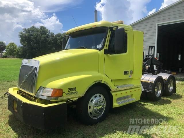 Volvo VNL64T Trækkere