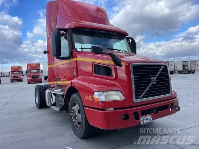 Volvo VNM Trækkere