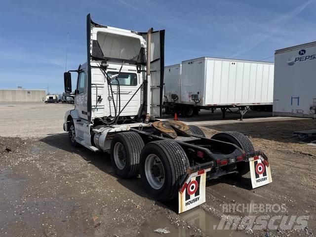 Volvo VNM Trækkere