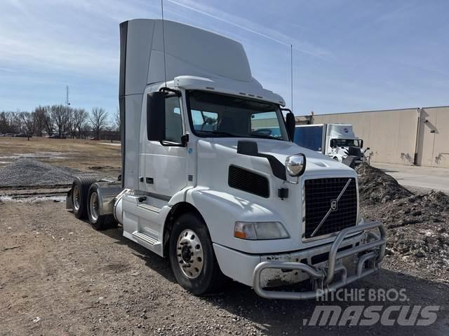 Volvo VNM Trækkere