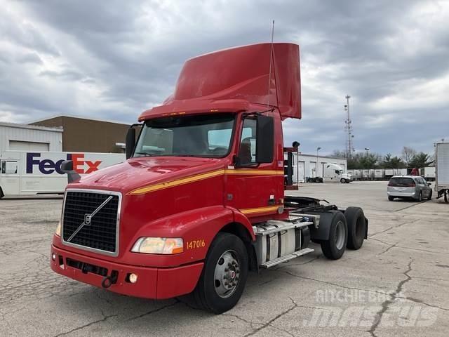 Volvo VNM Trækkere
