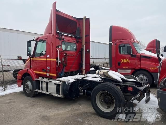 Volvo VNM Trækkere
