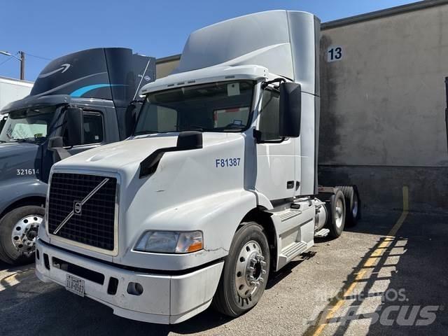 Volvo VNM Trækkere