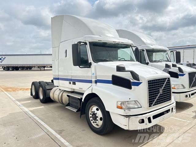 Volvo VNM Trækkere