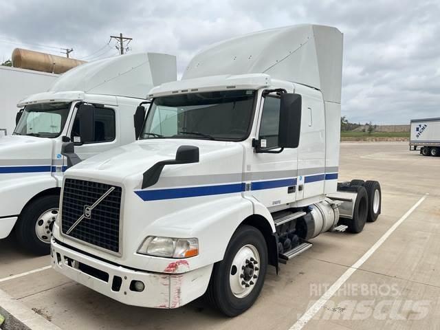 Volvo VNM Trækkere