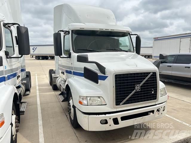Volvo VNM Trækkere