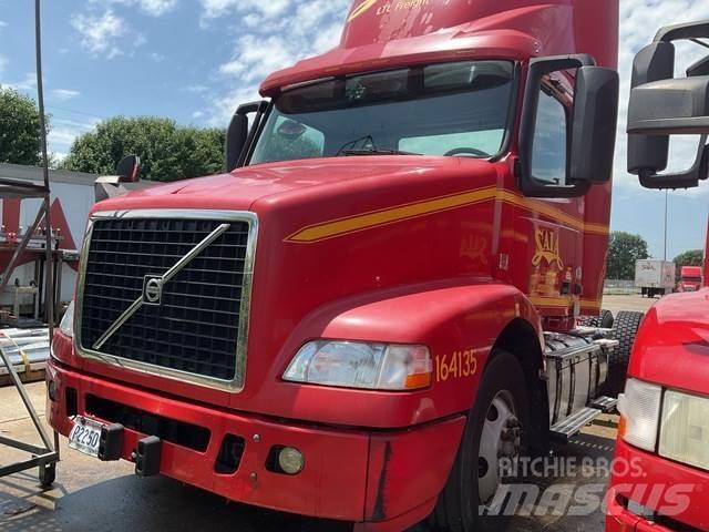 Volvo VNM Trækkere