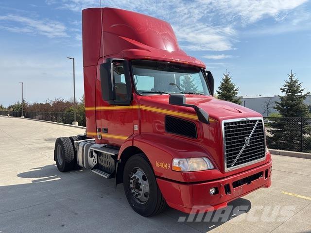 Volvo VNM Trækkere