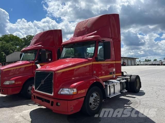 Volvo VNM Trækkere