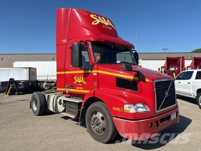 Volvo VNM Trækkere