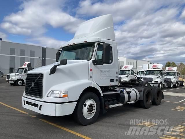 Volvo VNM Trækkere