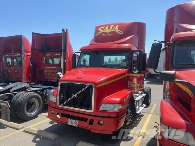 Volvo VNM Trækkere