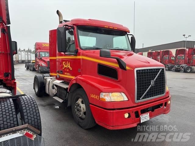 Volvo VNM Trækkere