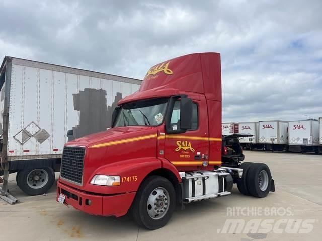 Volvo VNM Trækkere