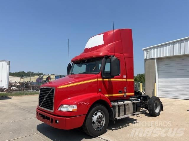Volvo VNM Trækkere