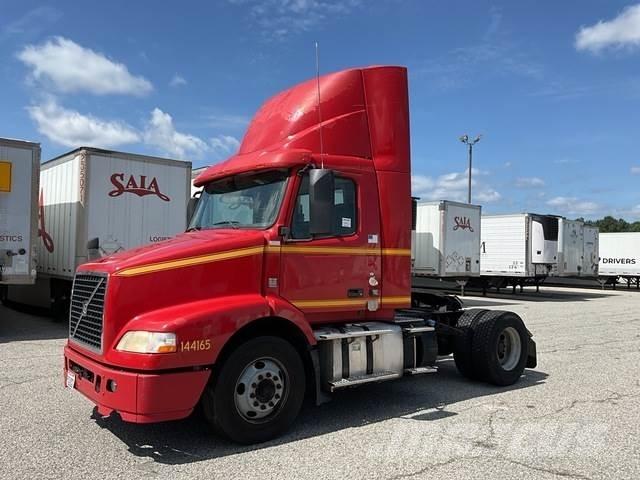 Volvo VNM Trækkere