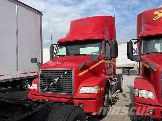Volvo VNM Trækkere