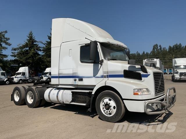 Volvo VNM Trækkere