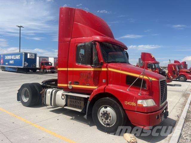 Volvo VNM Trækkere
