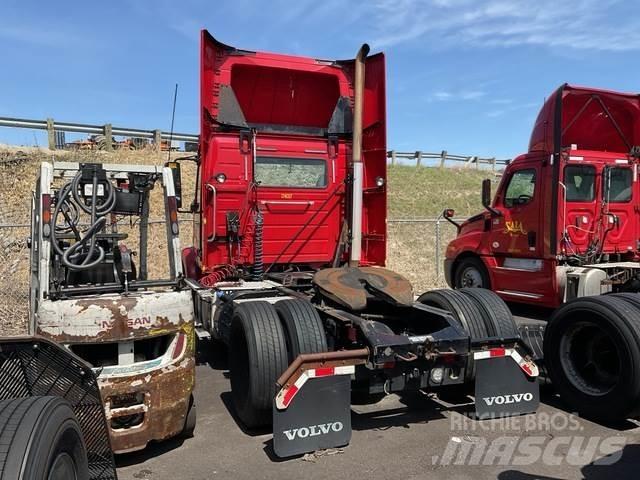 Volvo VNM42T Trækkere