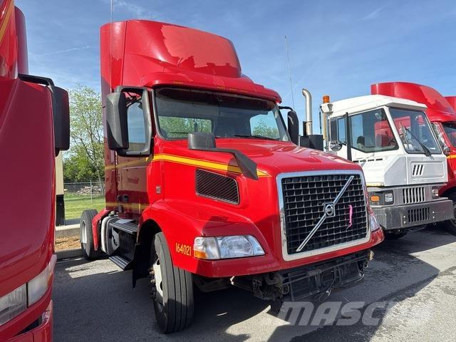 Volvo VNM42T Trækkere