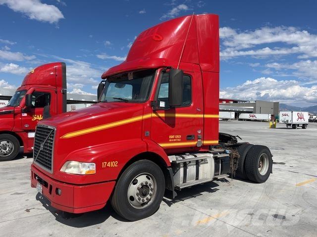 Volvo VNM42T Trækkere