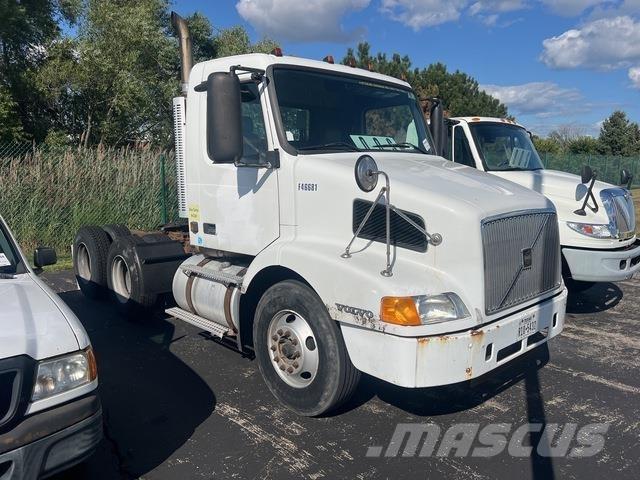 Volvo VNM64T Trækkere