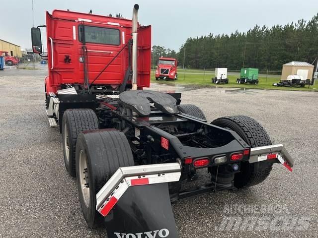Volvo VNR Trækkere
