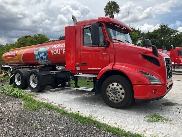 Volvo VNR Trækkere