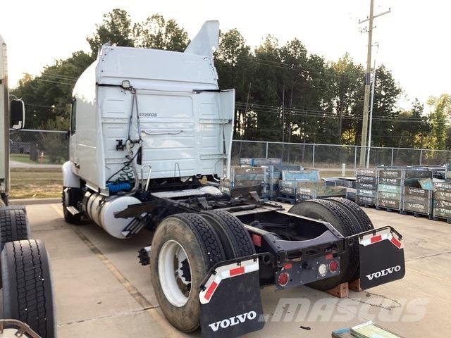 Volvo VNR64T Trækkere