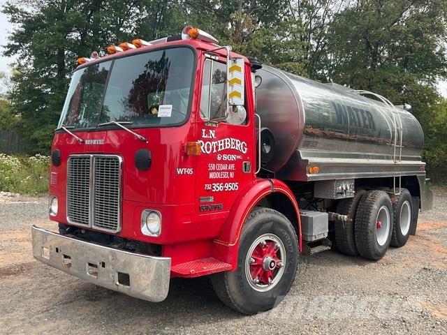 White  Tankvogne - vand