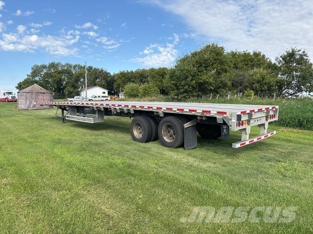 Wilson CF-1080 Anhænger med lad/Flatbed