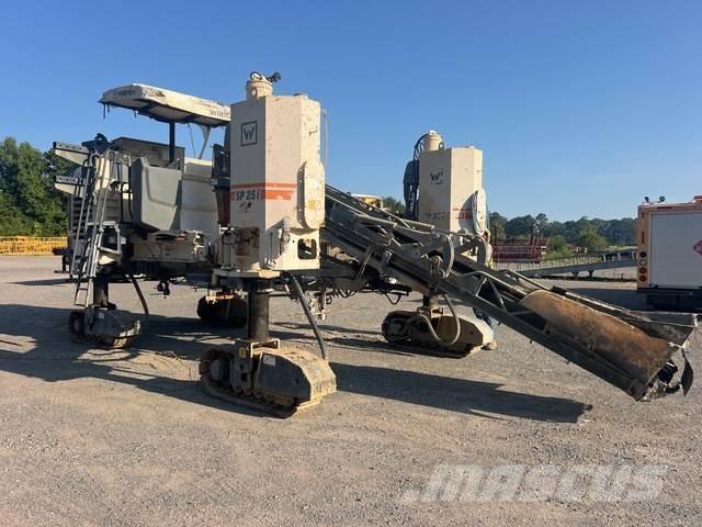 Wirtgen SP25i Betonudlæggere