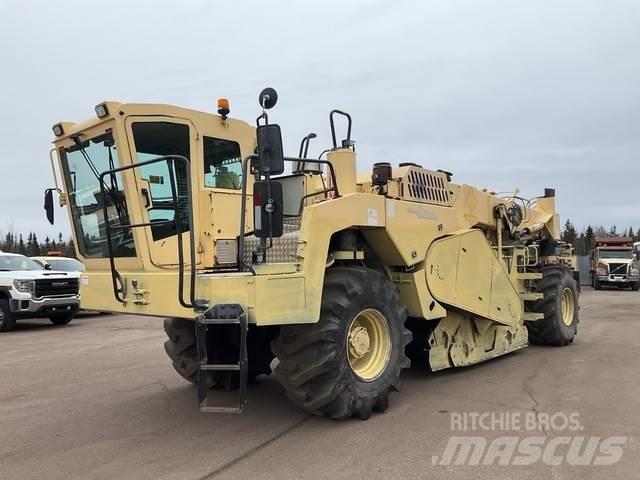 Wirtgen WR2400 Jordvibrationstromler