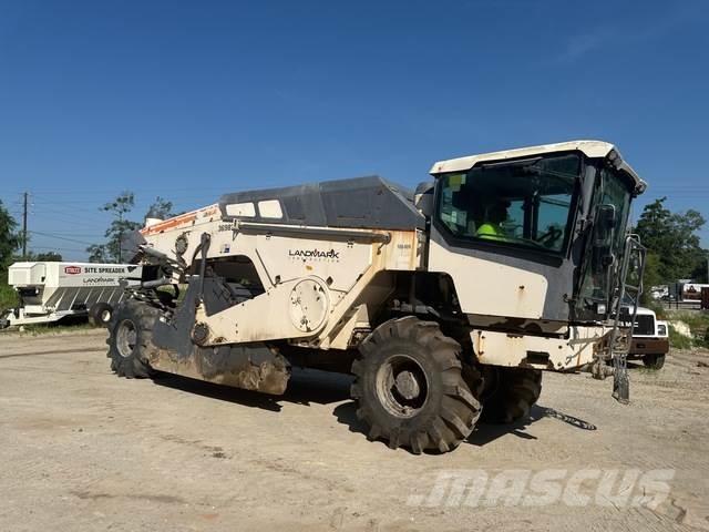 Wirtgen WR240i Jordvibrationstromler