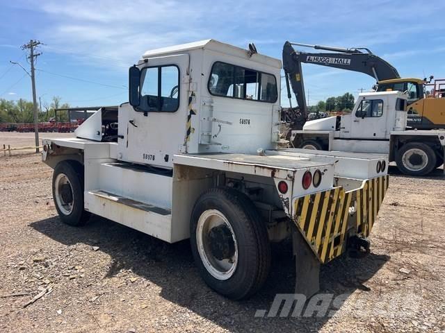  Wollard MB4 Bugsertruck