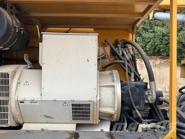 XCMG YZDZ100 Entreprenør - Andet