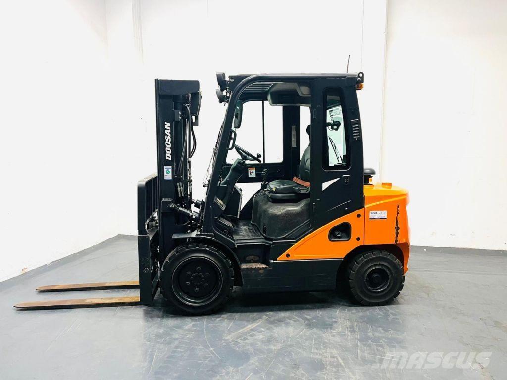Doosan D30S-7 Diesel gaffeltrucks