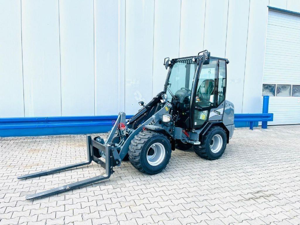 GiANT G2500 X-TRA HD Læssemaskiner på hjul