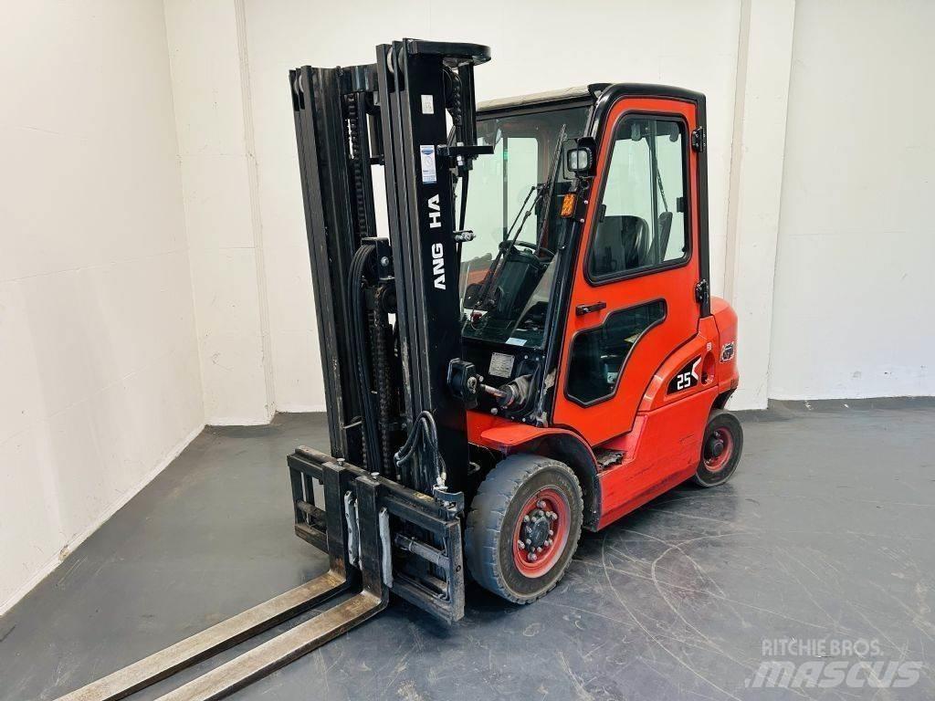 Hangcha CPCD25-XRW92F Diesel gaffeltrucks