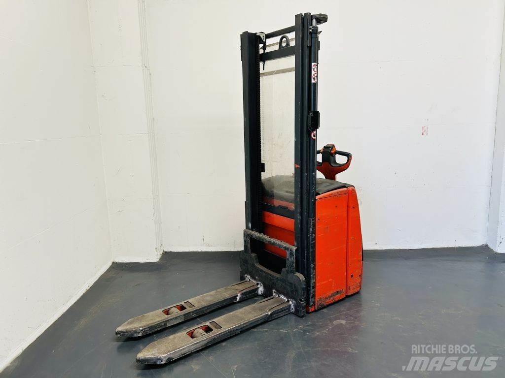 Linde L16 Gaffelstabler med gående fører