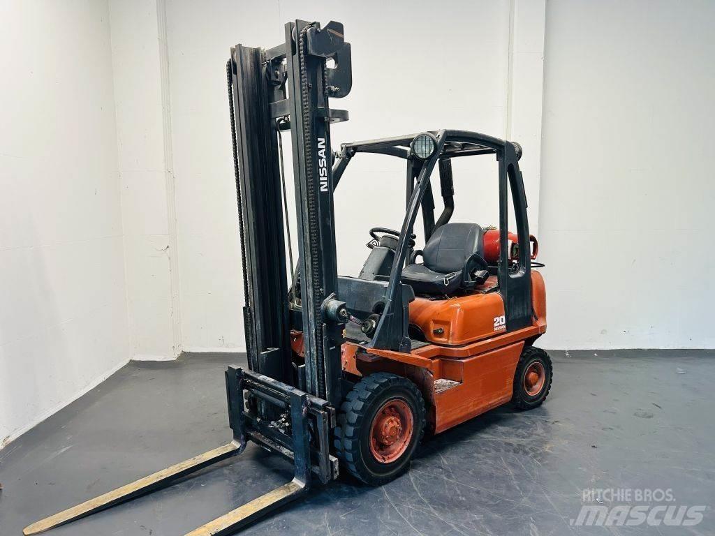Nissan UD02A20PQ LPG gaffeltrucks