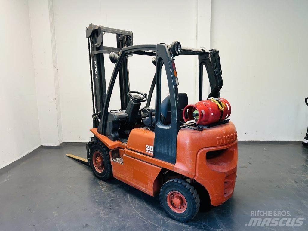 Nissan UD02A20PQ LPG gaffeltrucks