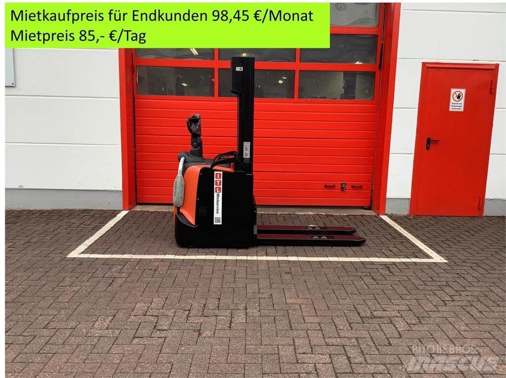 Toyota SPE120 Gaffelstabler med gående fører