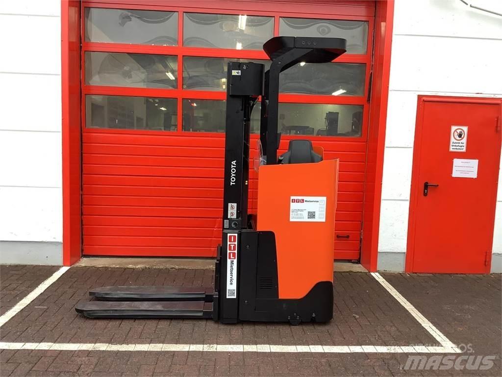 Toyota SSI160LN Gaffelstabler med gående fører
