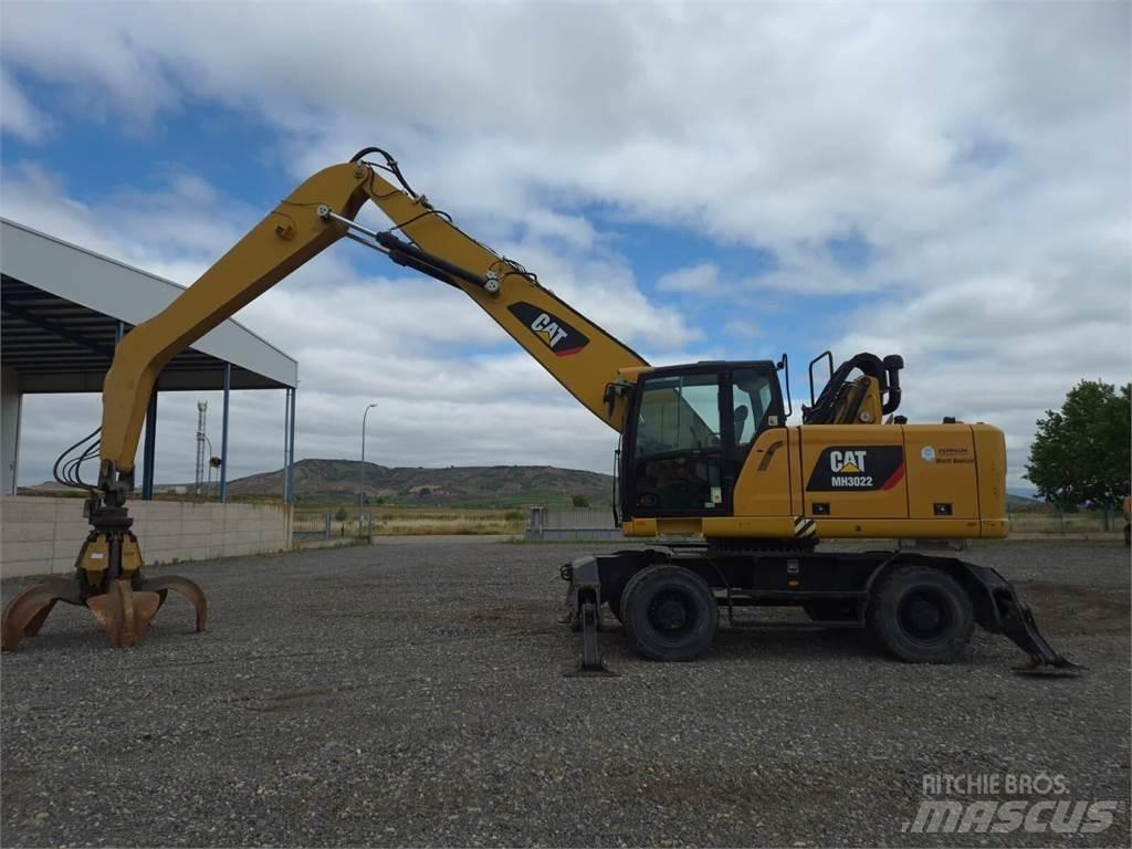 CAT MH3022 Gravemaskiner på hjul